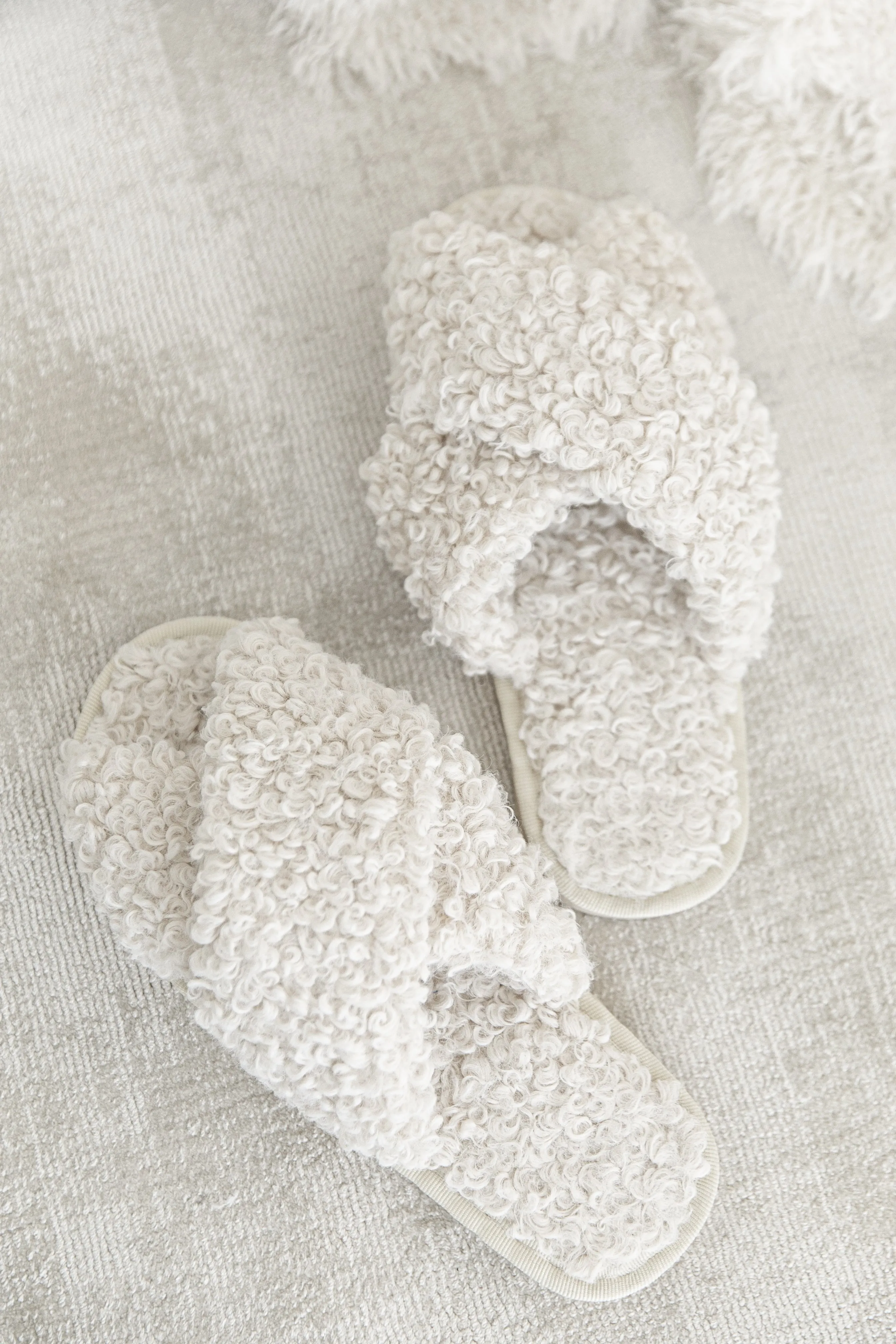 Charlotte Shearling Slippers - Beige