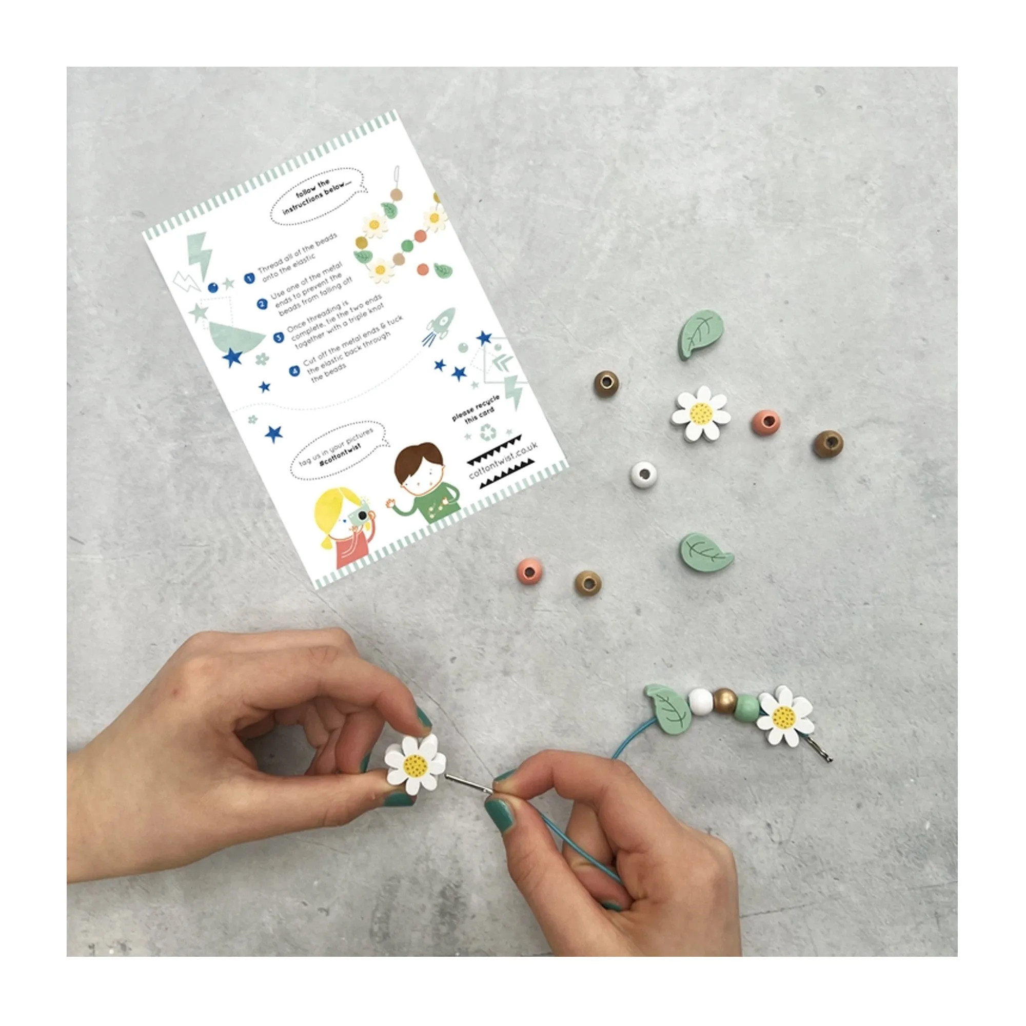 Make Your Own Daisy Chain Bracelet