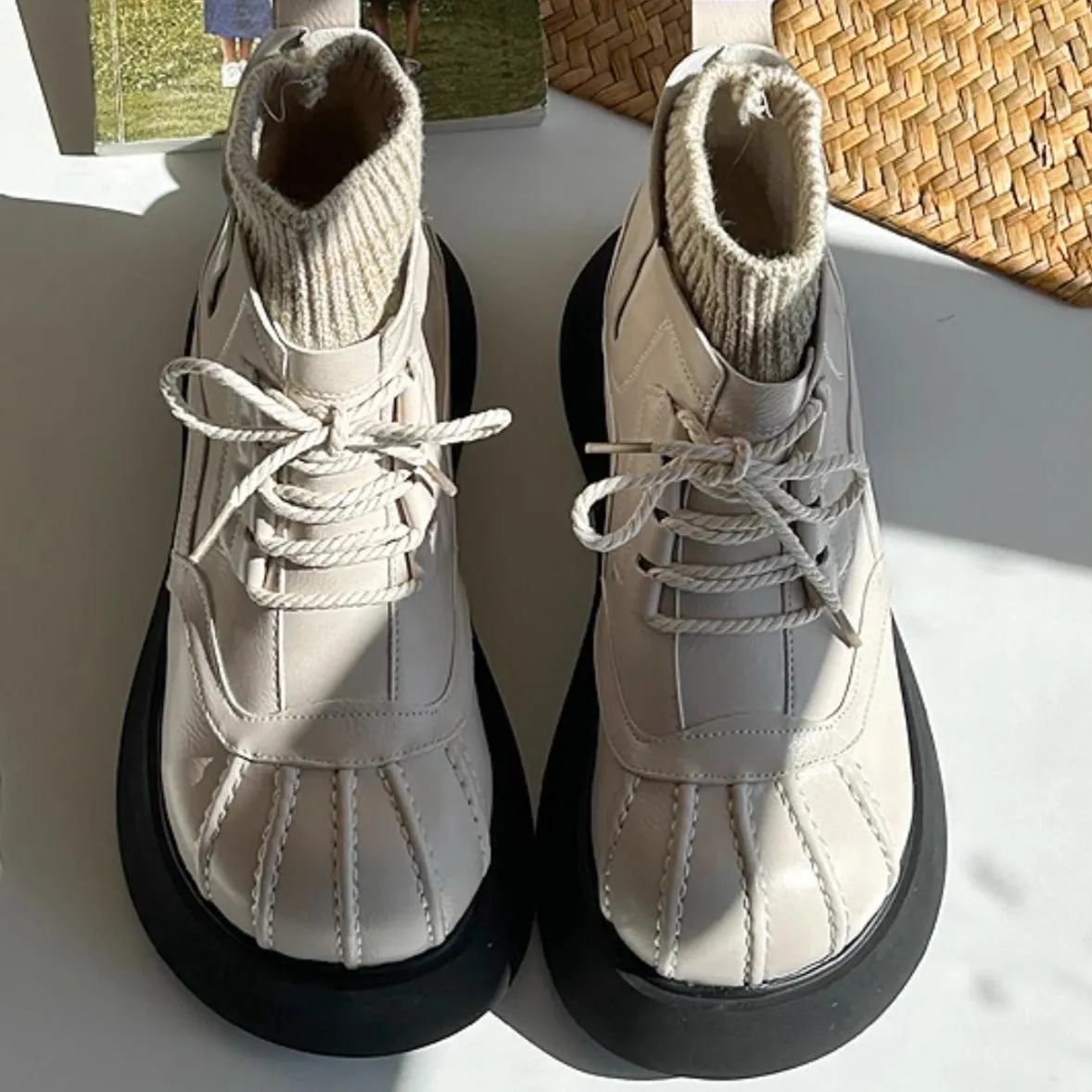 Women's Leather Boots Wide Toe Box Retro Lace-up Platform Shoes